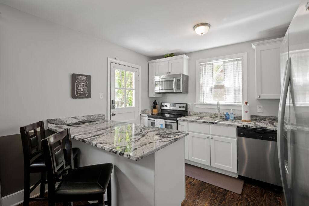 Private House + Yard Central Location To All Rva Richmond Exterior foto